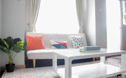 Modern & Gorgeous 2BR Newton Residence By Travelio