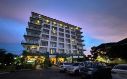 Maneerote Hotel Surin