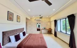 Girivihar Holiday Club - Pure Veg