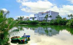 Little Oasis . An Eco Friendly Hotel & Spa