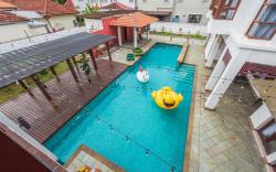 Pool Villa Wonderland: 30P, 10k sf, KL by Verano