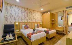 Hotel Raintr33 Hitech City