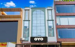 OYO 813807 Hotel WHITE SWAN