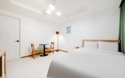 Gangneung Crystal Motel