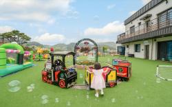 Gapyeong Pinetree Kids Pool Villa