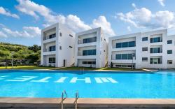 Pohang White 7 Dog Pool Villa