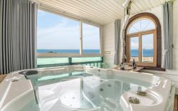 Ganghwa Nakjogaboineun spa Pension
