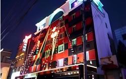 Q9 Motel Gumi