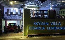 SKYVAN Villa