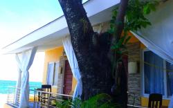 Luzmin BH - Beachfront Cottages