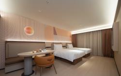 Orange Hotel Shanghai North Xizang Road Station