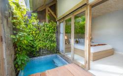 ME Villa Kayu Tulang