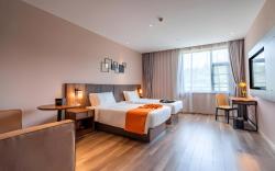 Home Inn Plus Wuhan Yellow Crane Tower