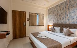 Hotel StayBird - Cove, Kharadi