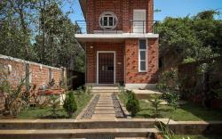 Brick and Bare Homestay