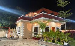 Golden Nest Farms - 3BHK Private Pool by Homeyhuts