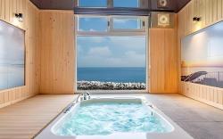 Yeongdeok Hillington Hotel Resort Pension