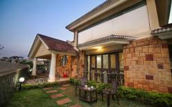 Opera House Lonavala | 3BHK Pool Stay | ScenicView