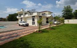 Luxury Villa w/ Pvt Pool Khopoli