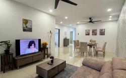 Deluxe Family Suite 10 Pax at Ipoh By Inn Lux