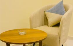 Furnished apartment with a side sitting room a8
