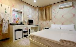 Hoegi Cherry Motel