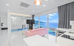 Eos Pool Villa