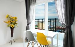 Yolo Hotel & Pension