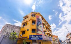 Hotel Q Banda Kaba Near Red Building