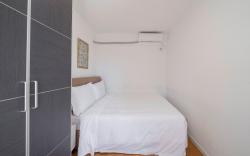 Xujiahui City Center 63sqm 1BR Apt Near Metro