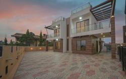 5 BHK Lilac with TURF