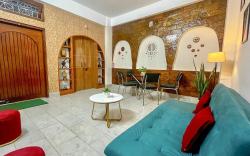 White light home stay