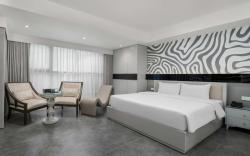 J Village Hotel - Triệu Việt Vương