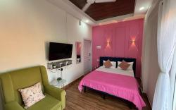 BeauMonde Tiny Studio - Blush