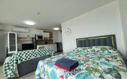 Bangsaray Beach Condo B414 บางเสร่ บีช