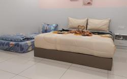 Family escape 4brd Manhattan Ipoh x12pax