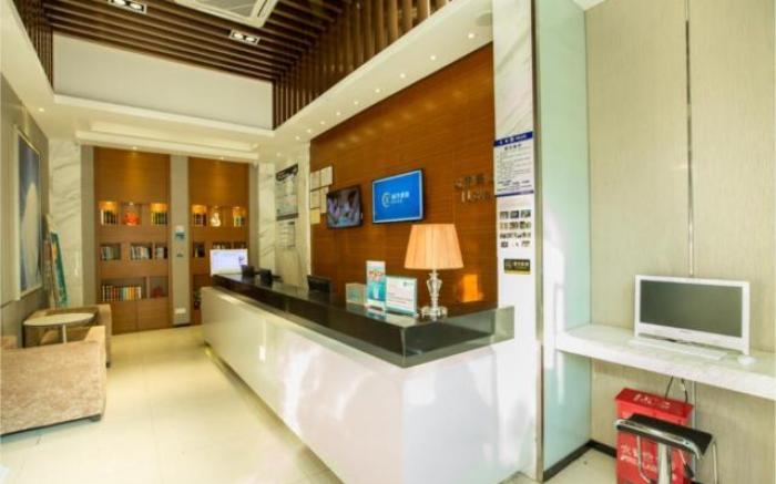 City Comfort Inn Hotel Wuhan Optics Valley Square Metro Station Zhongnan Minzu University