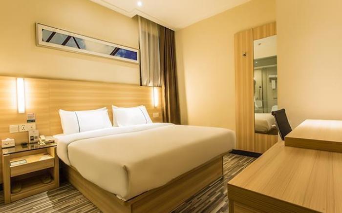 City Comfort Inn Guigang Pingnan Bus Station Jiangbin Park