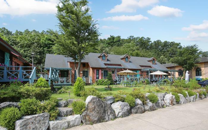 Ganghwa French Garden Pension