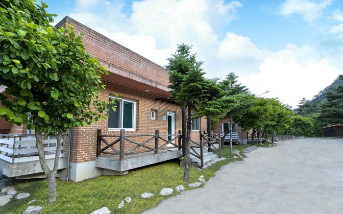 Yangyang Pension House