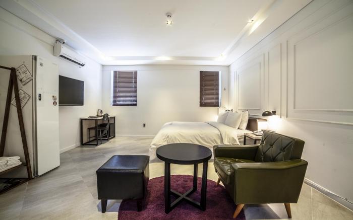 Hotel Stay 53