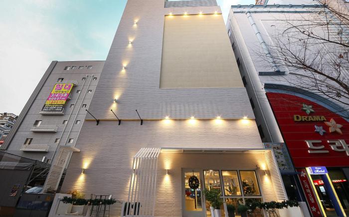 Gwangju Sangmu W Lounge Hotel