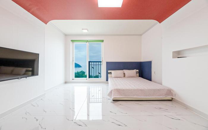 Namhae Modern Spa Pension
