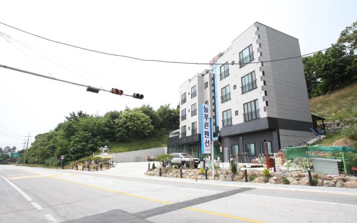 Samcheok Neulpureun Pension