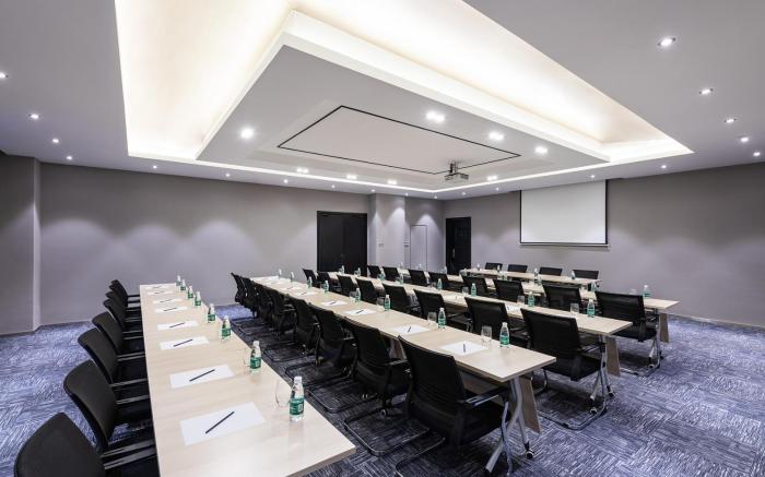 Crystal Orange Hotel Qidong Red Star Macalline
