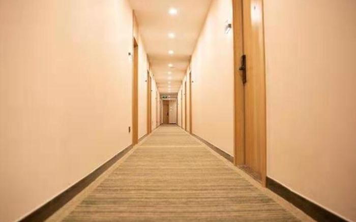 GreenTree Inn Express Wuxi Railway Station North Exit Metro Station