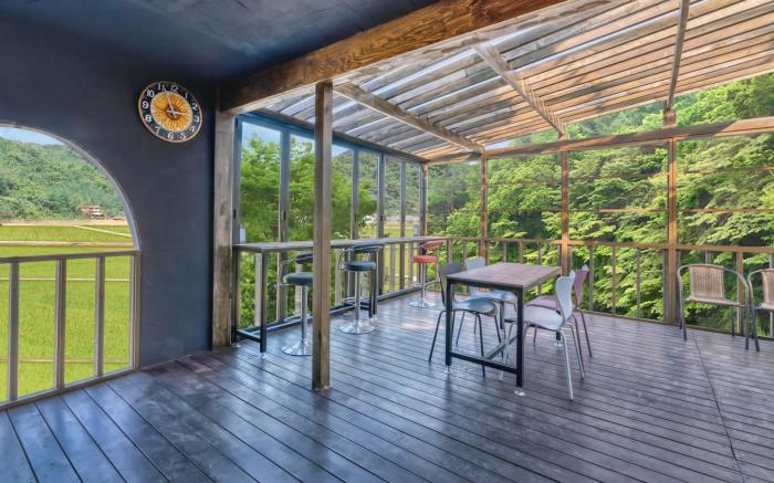 Ganghwa Yasaenghwacafe Pension
