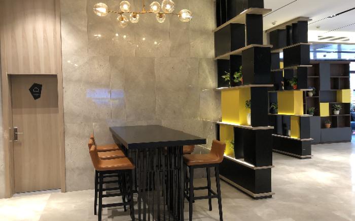 Echarm Hotel Wuzhou Canghai Lake High-speed Railway Station