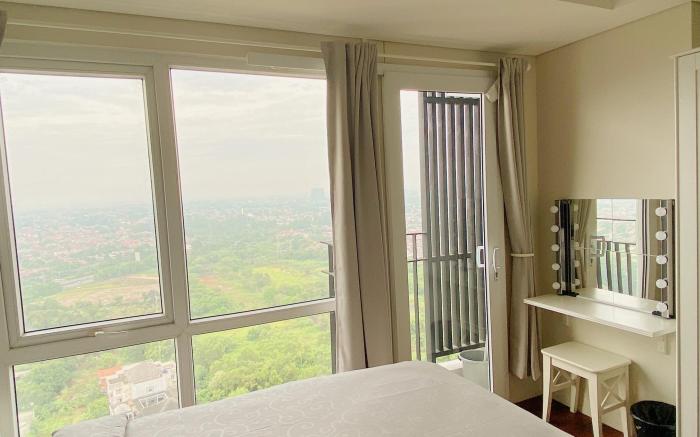 Family Studio Breeze Apartments Bintaro by OkeStay