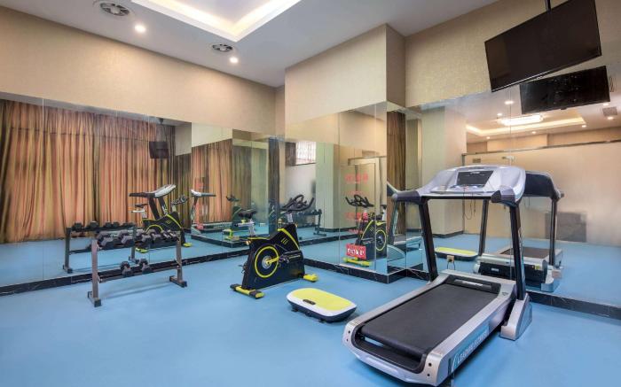 Shanghai Pudong Airport Ramada Encore Hotel - 24 hours free shuttle bus to Pudong Airport